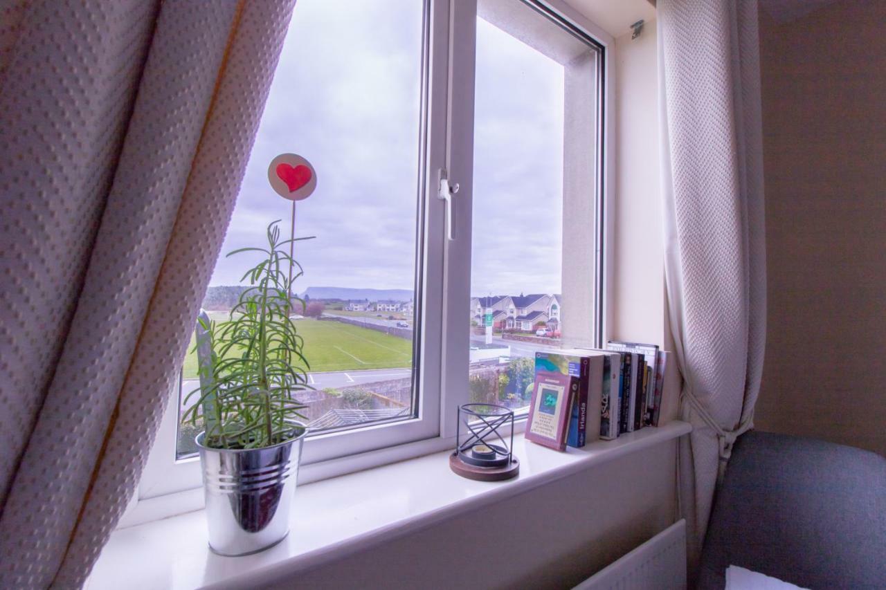 Strandhill Home, One Minute From The Beach And Pubs Eksteriør billede