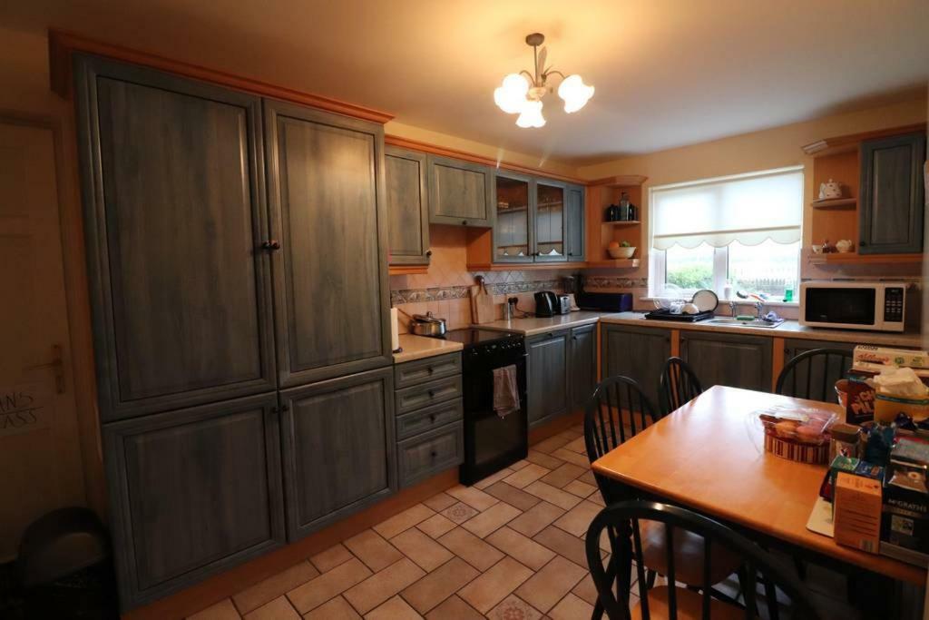 Strandhill Home, One Minute From The Beach And Pubs Eksteriør billede